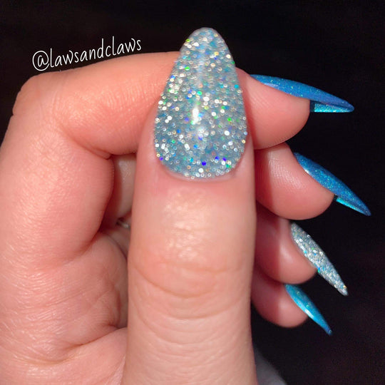 Jewel blue gel polish 