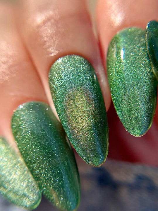 Fern- Ceramic Cat Eye Gel Polish