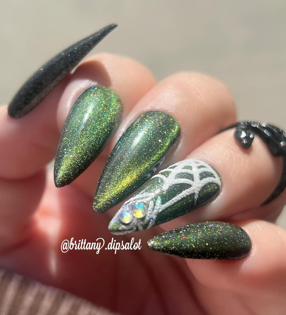 Witch Head Nebula-Flashing Disco Cat Eye Gel Polish