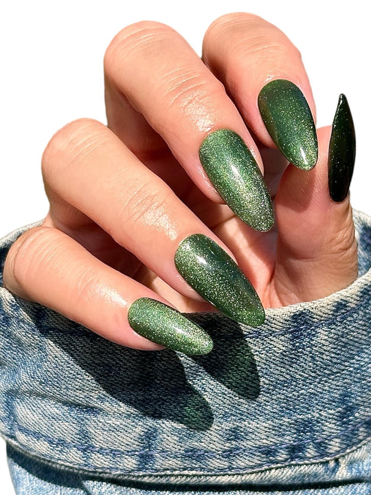 Fern- Ceramic Cat Eye Gel Polish