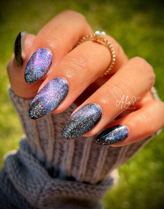 Wizard Nebula-Flashing Disco Cat Eye Gel Polish