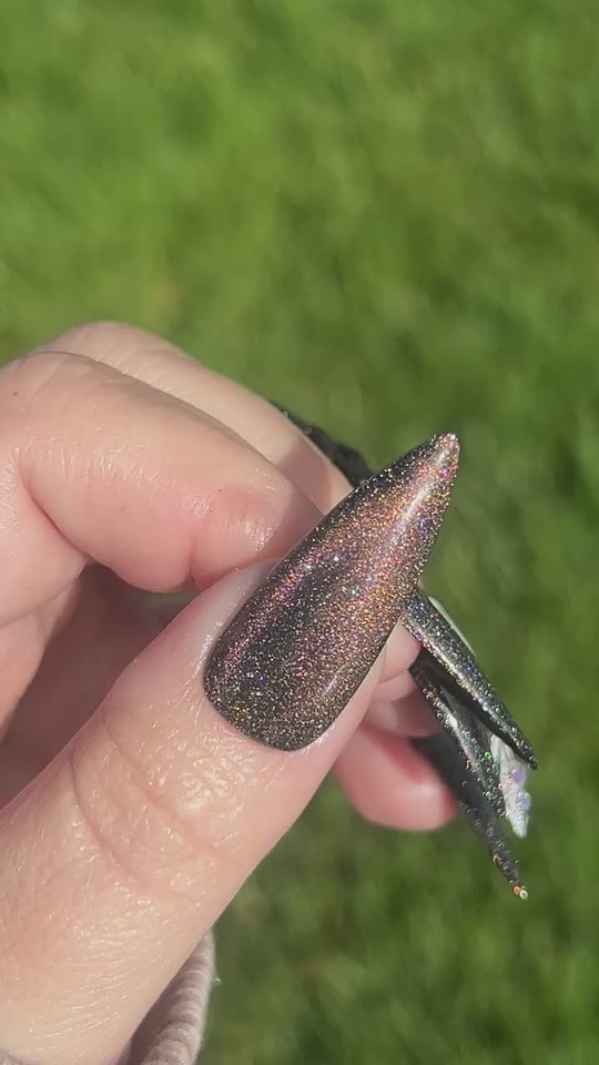 Witch Head Nebula-Flashing Disco Cat Eye Gel Polish